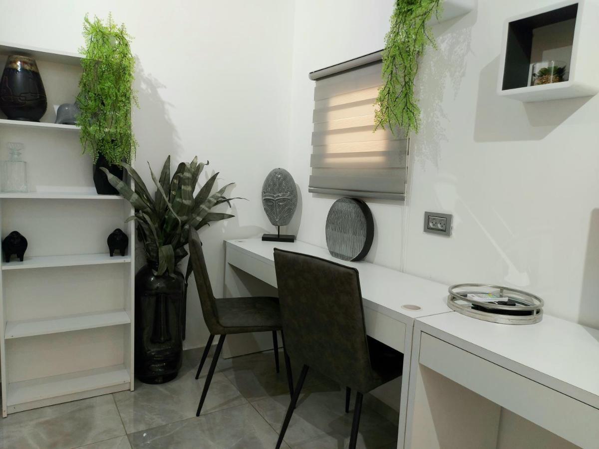 Апартаменты Сozy&Stylish studio, close to Baha'i gardens&Colony Хайфа Экстерьер фото